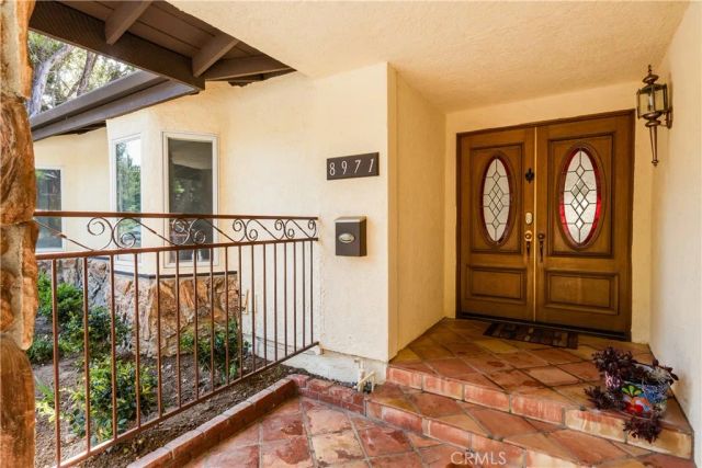8971 Moorcroft, West Hills, CA 91304