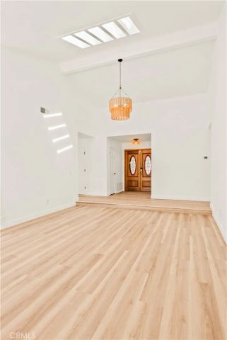 8971 Moorcroft, West Hills, CA 91304
