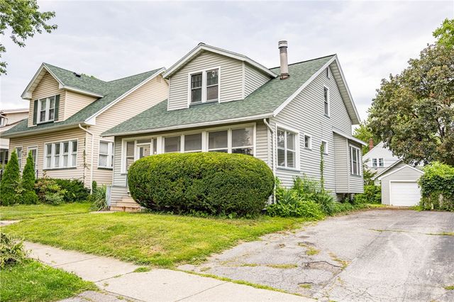 56 Falstaff Road, Irondequoit, NY 14609