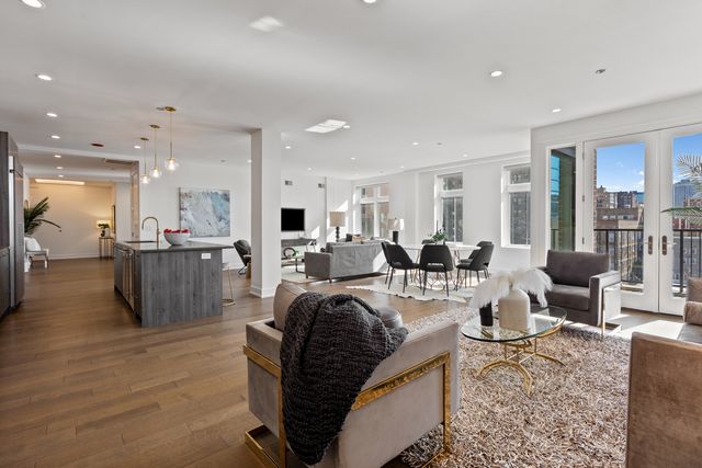 434 W Melrose Street 601, Chicago, IL 60657