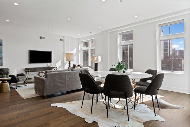 434 W Melrose Street 601, Chicago, IL 60657