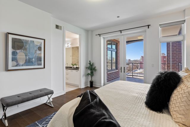 434 W Melrose Street 601, Chicago, IL 60657