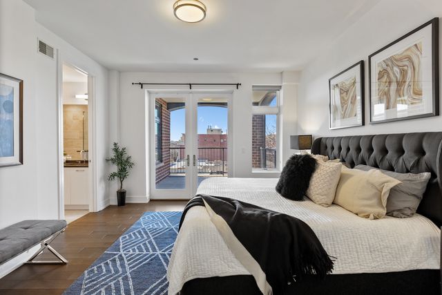 434 W Melrose Street 601, Chicago, IL 60657