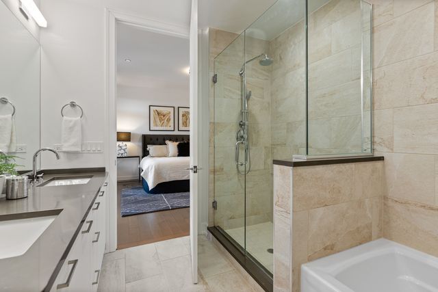 434 W Melrose Street 601, Chicago, IL 60657