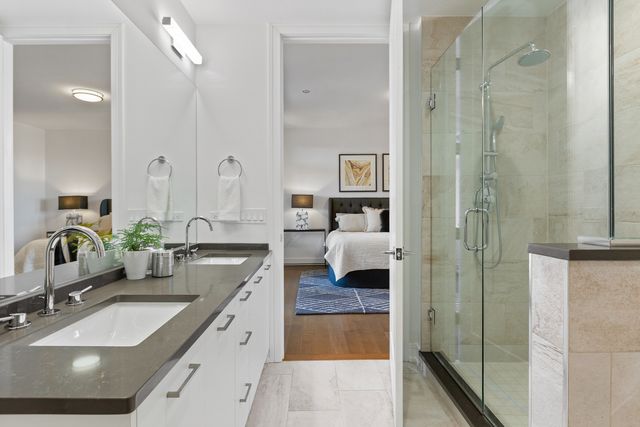 434 W Melrose Street 601, Chicago, IL 60657