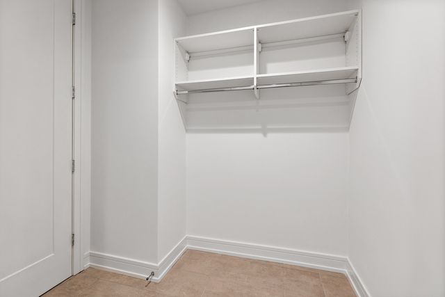 434 W Melrose Street 601, Chicago, IL 60657