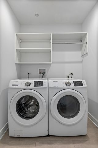 434 W Melrose Street 601, Chicago, IL 60657