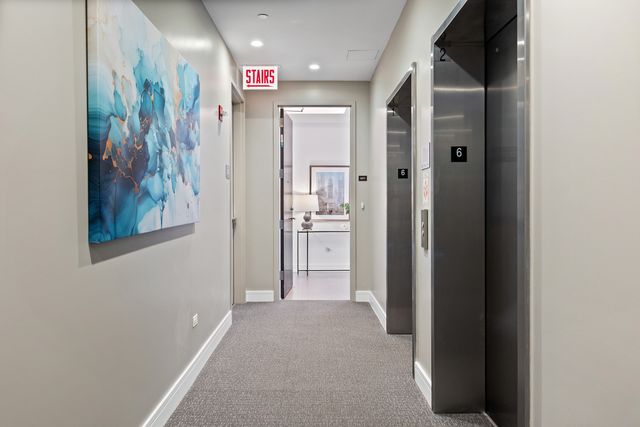 434 W Melrose Street 601, Chicago, IL 60657