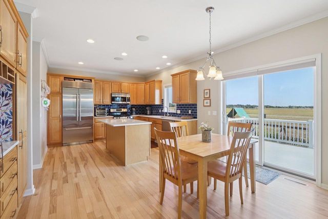 423 Fargo Trail, Middleton, WI 53562