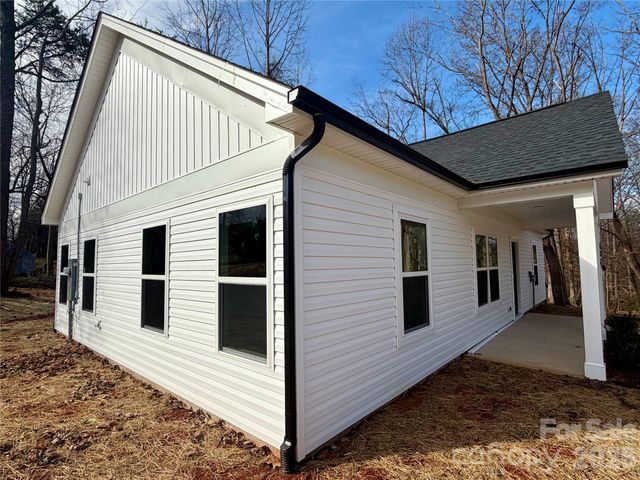803 W 1st Street, Newton, NC 28658