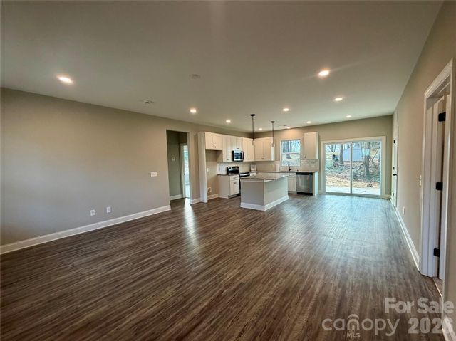 803 W 1st Street, Newton, NC 28658