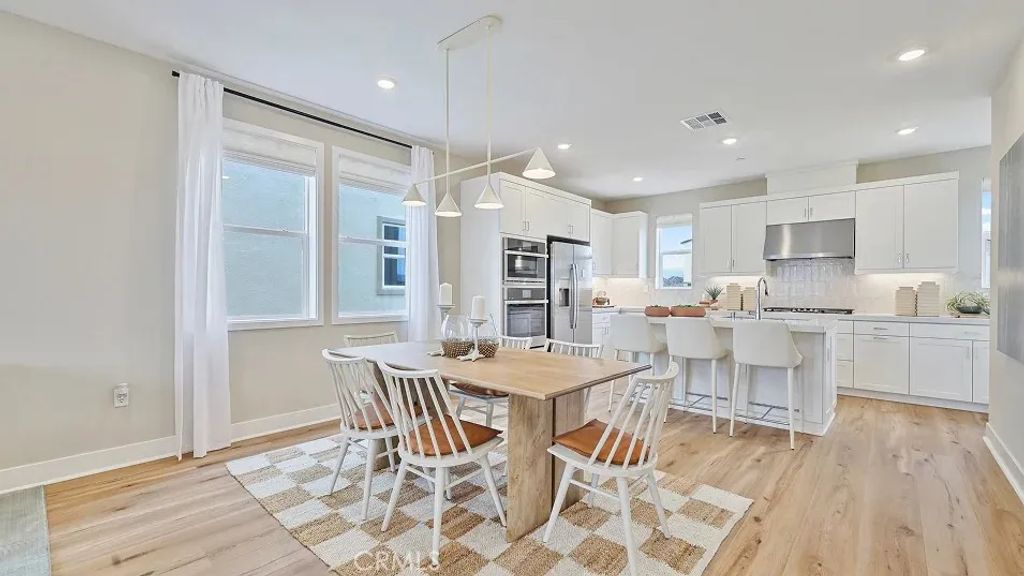 27536 Grand Fir Way, Valencia, CA 91381