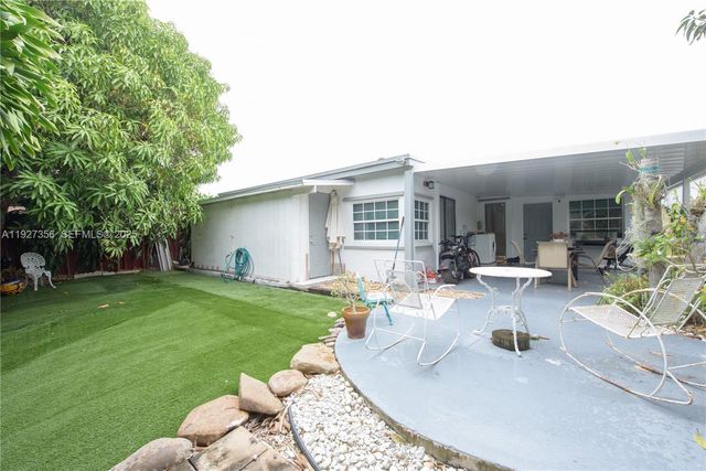 19224 SW 122nd Ct, Miami, FL 33177