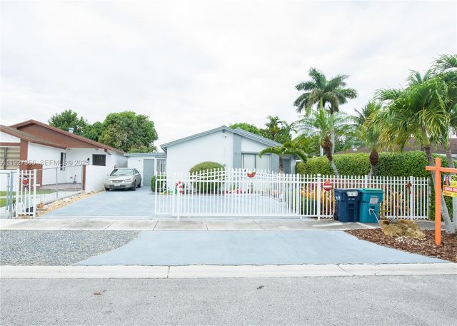 19224 SW 122nd Ct, Miami, FL 33177