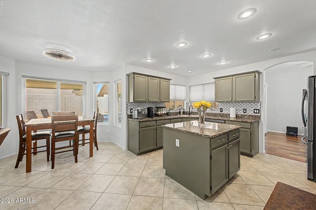 3054 E COTTONWOOD Lane, Phoenix, AZ 85048