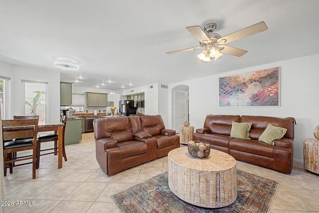 3054 E COTTONWOOD Lane, Phoenix, AZ 85048