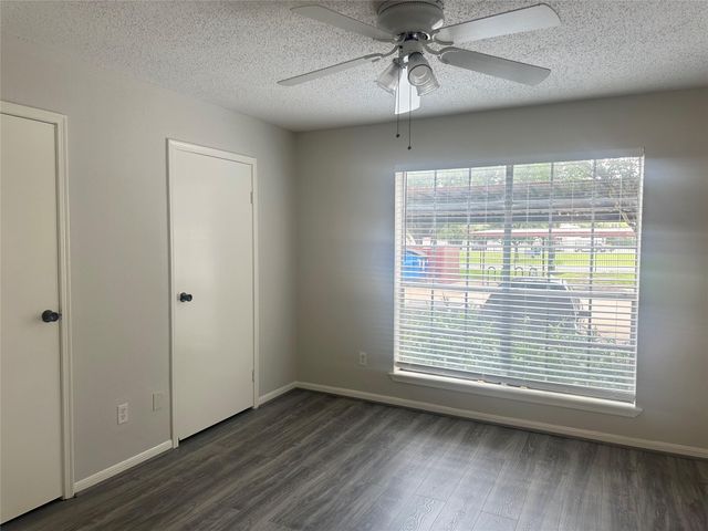 2120 El Paseo Street 1301, Houston, TX 77054