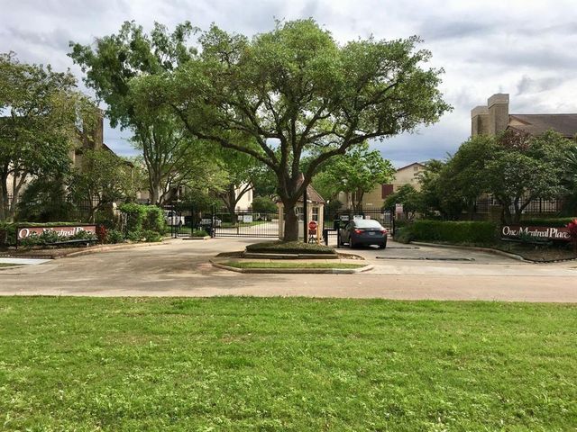 2120 El Paseo Street 1301, Houston, TX 77054
