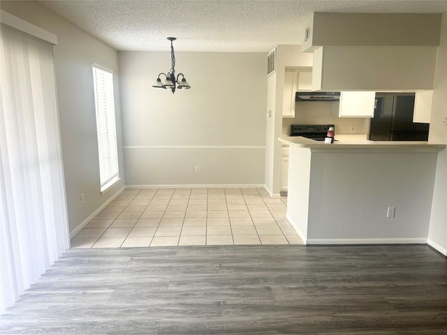 2120 El Paseo Street 1301, Houston, TX 77054