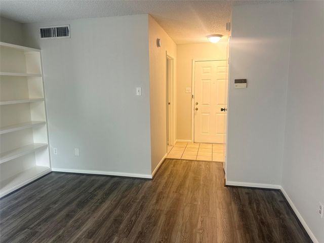 2120 El Paseo Street 1301, Houston, TX 77054