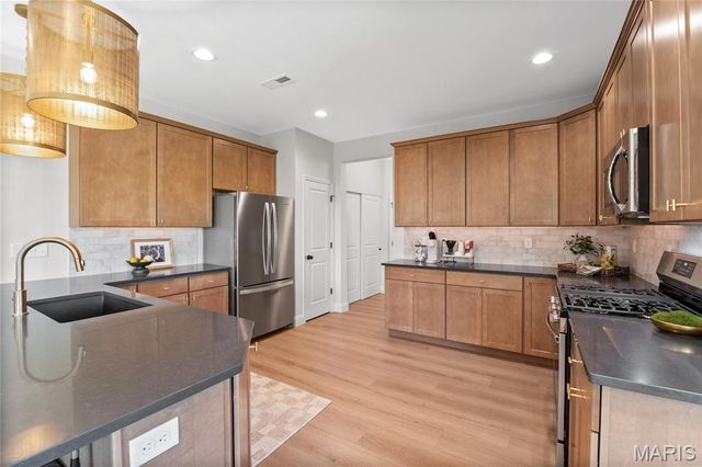 167 Sesame Loop, St Peters, MO 63303