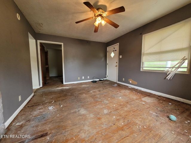 2904 Greenway Drive, Knoxville, TN 37918