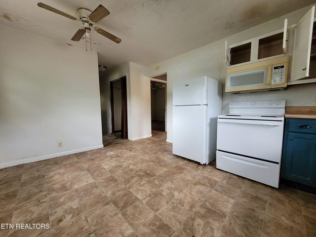 2904 Greenway Drive, Knoxville, TN 37918