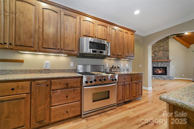 886 Soquili Drive, Brevard, NC 28712