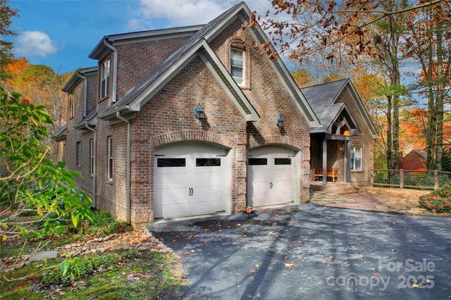 886 Soquili Drive, Brevard, NC 28712