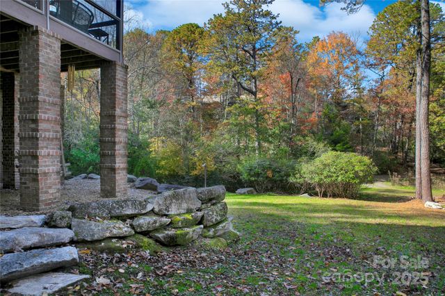 886 Soquili Drive, Brevard, NC 28712