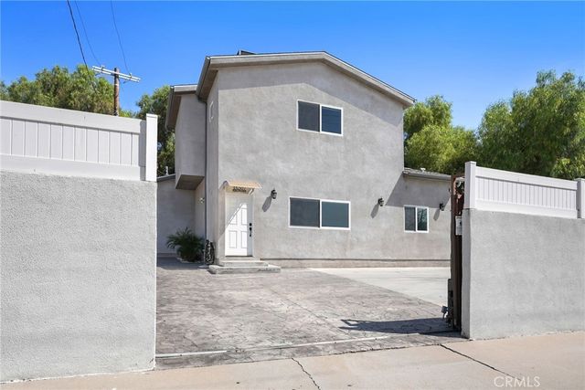 16507 San Fernando Mission Boulevard, Granada Hills, CA 91344