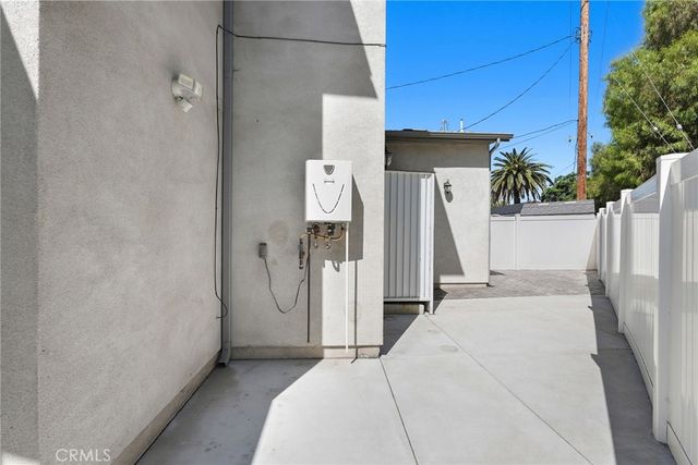 16507 San Fernando Mission Boulevard, Granada Hills, CA 91344