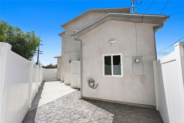 16507 San Fernando Mission Boulevard, Granada Hills, CA 91344