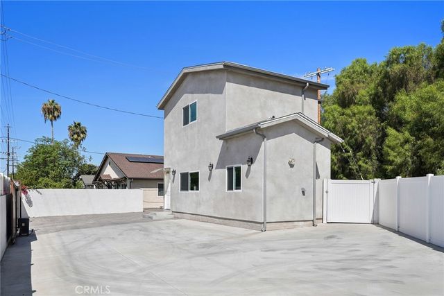 16507 San Fernando Mission Boulevard, Granada Hills, CA 91344