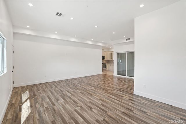 16507 San Fernando Mission Boulevard, Granada Hills, CA 91344