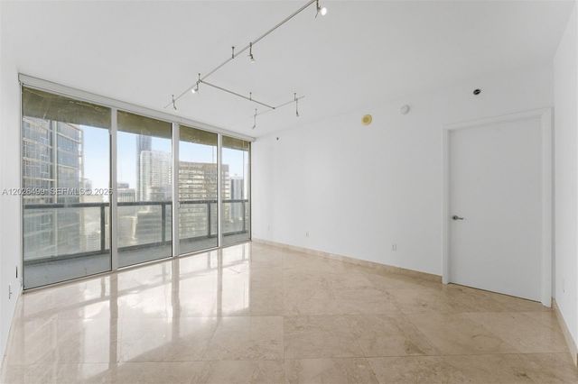 475 Brickell Ave 3513, Miami, FL 33131
