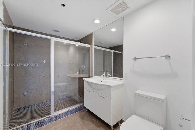 475 Brickell Ave 3513, Miami, FL 33131
