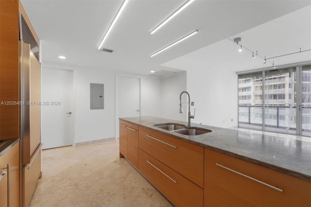 475 Brickell Ave 3513, Miami, FL 33131