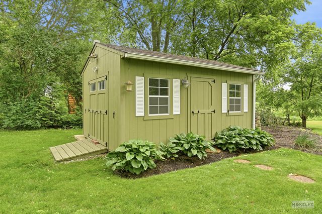 3S830 Thornapple Tree Road, Sugar Grove, IL 60554