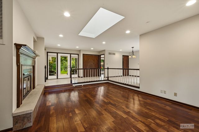 3S830 Thornapple Tree Road, Sugar Grove, IL 60554