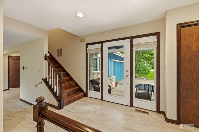 3S830 Thornapple Tree Road, Sugar Grove, IL 60554