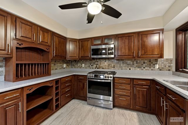 3S830 Thornapple Tree Road, Sugar Grove, IL 60554