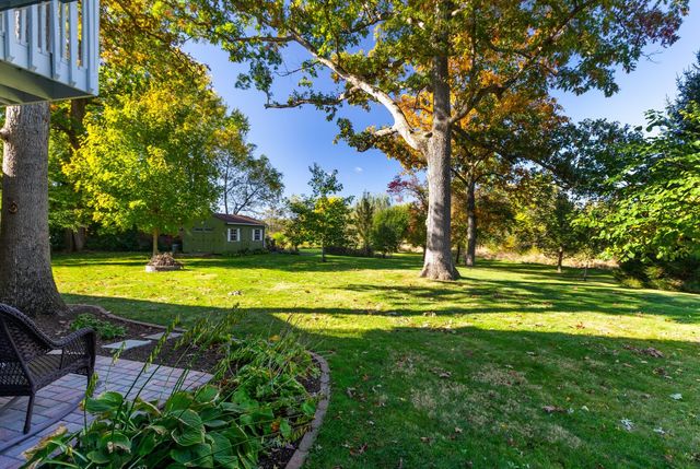 3S830 Thornapple Tree Road, Sugar Grove, IL 60554