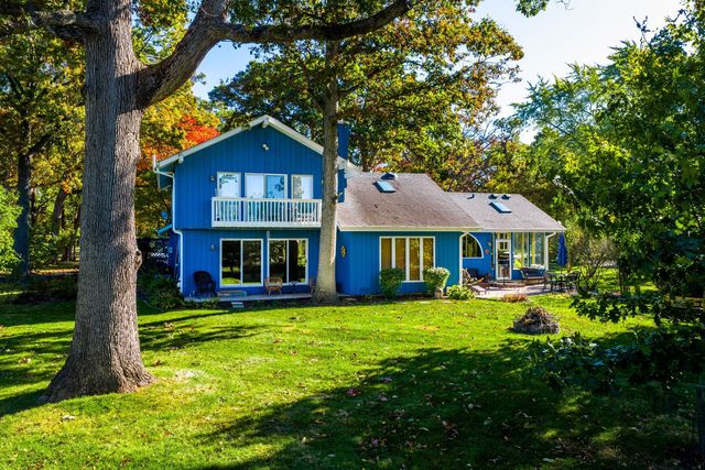 3S830 Thornapple Tree Road, Sugar Grove, IL 60554