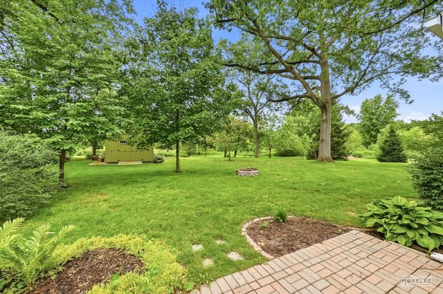 3S830 Thornapple Tree Road, Sugar Grove, IL 60554