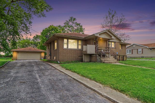 305 W 35th Avenue, Griffith, IN 46319