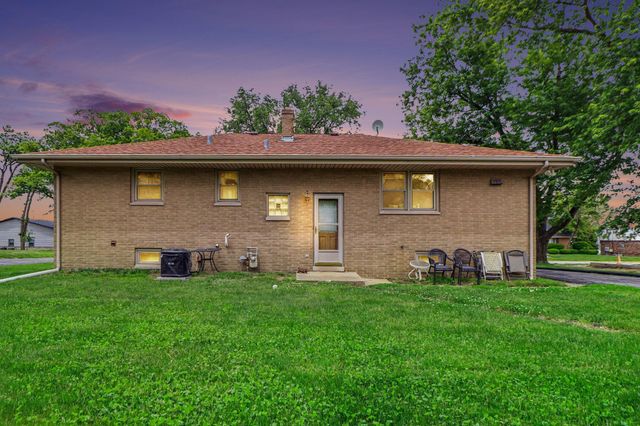 305 W 35th Avenue, Griffith, IN 46319