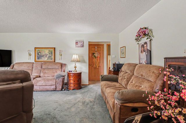 305 W 35th Avenue, Griffith, IN 46319
