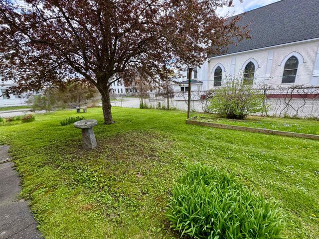 11 Pine Street, Haverhill, NH 03785