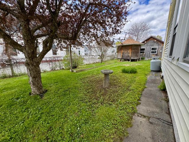 11 Pine Street, Haverhill, NH 03785